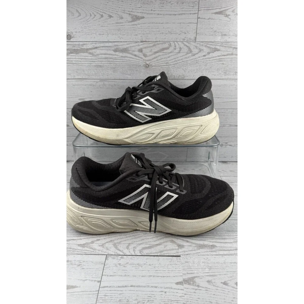 New Balance light wear